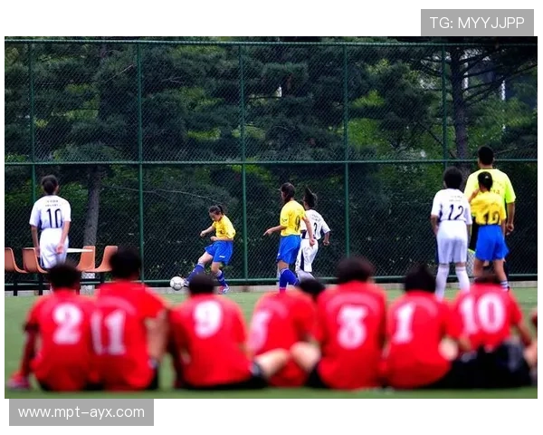 球队训练强度过高引发争议,球员身体负荷能否承受?