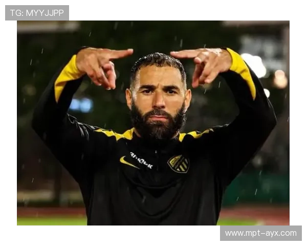 本泽马:法国锋线传奇续写绿茵荣耀